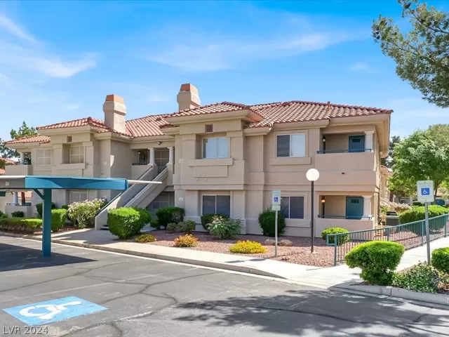 MLS: 2579950 Condo For Sale