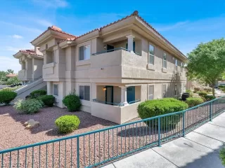 Photo #1: 2579950 Listing