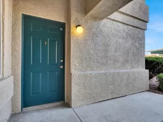 Photo #2: 2579950 Listing