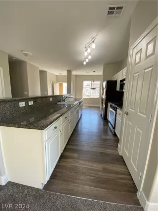 Photo #3: 2579966 Listing 