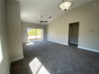 Photo #6: 2579966 Listing 