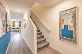 Photo #2: 2579993 Listing