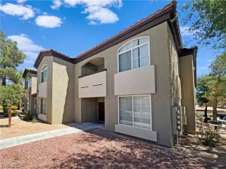 Photo #1: 2580041 Listing