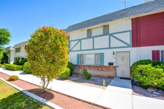 MLS: 2580047 Condo For Sale