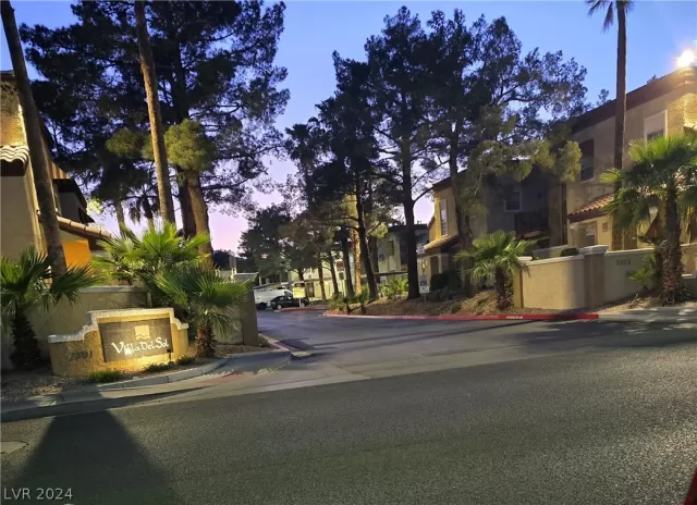 MLS: 2580060 Condo For Sale