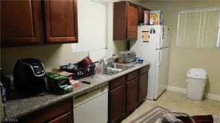 Photo #3: 2580060 Listing