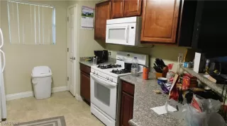 Photo #4: 2580060 Listing