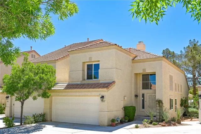 MLS: 2580081 Condo For Sale