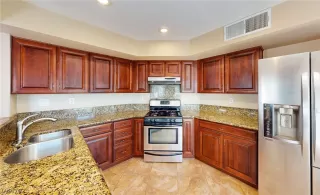 Photo #5: 2580081 Listing 