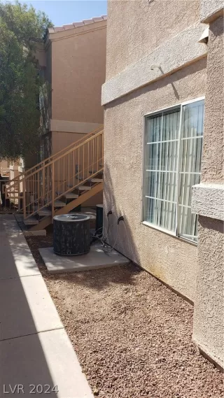 Photo #5: 2580084 Listing 