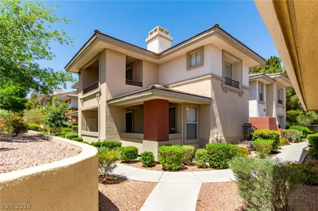 MLS: 2580095 Condo For Sale