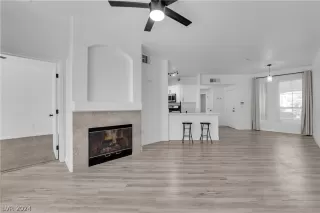 Photo #1: 2580106 Listing