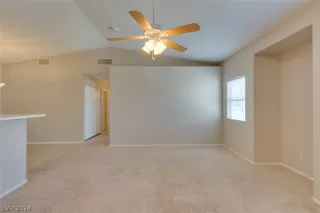 Photo #4: 2580146 Listing