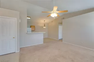 Photo #6: 2580146 Listing