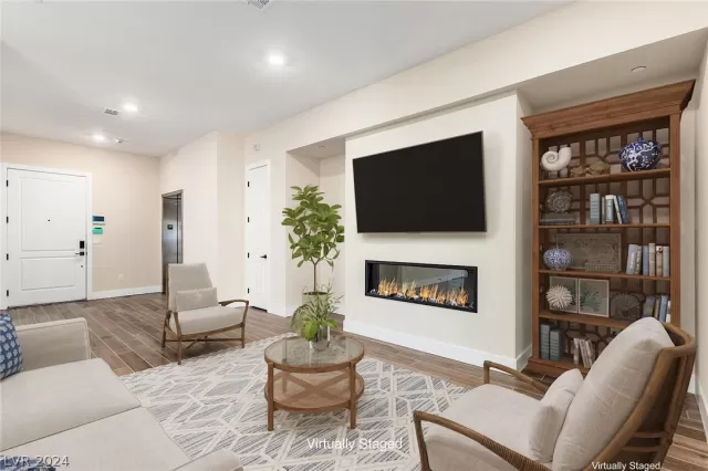 MLS: 2580152 Condo For Sale