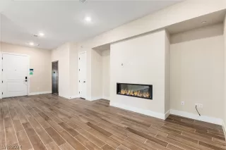 Photo #1: 2580152 Listing