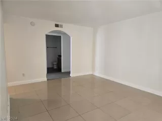 Photo #1: 2580154 Listing 