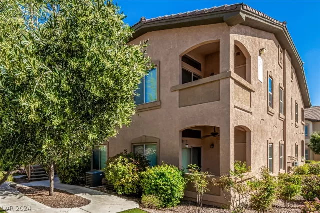 MLS: 2580155 Condo For Sale