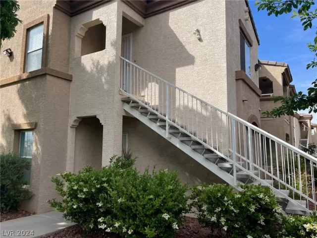 MLS: 2580156 Condo For Sale