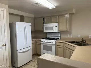 Photo #1: 2580156 Listing 