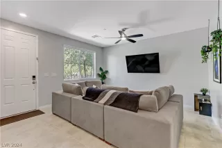 Photo #4: 2580173 Listing