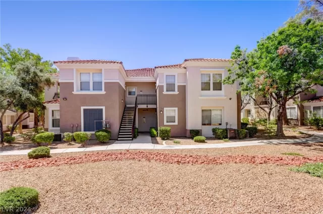 MLS: 2580208 Condo For Sale