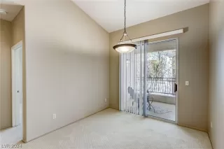 Photo #6: 2580208 Listing