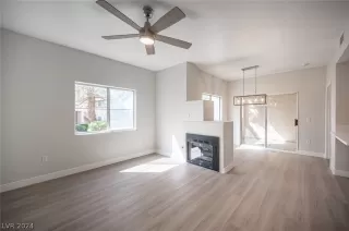 Photo #4: 2580225 Listing