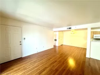 Photo #4: 2580230 Listing 