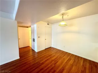 Photo #5: 2580230 Listing 