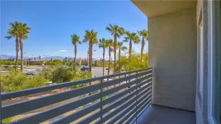 Photo #6: 2580252 Listing