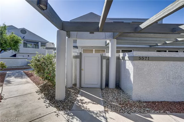 MLS: 2580274 Condo For Sale