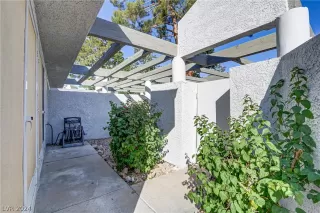 Photo #4: 2580274 Listing