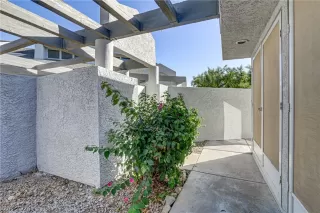 Photo #5: 2580274 Listing