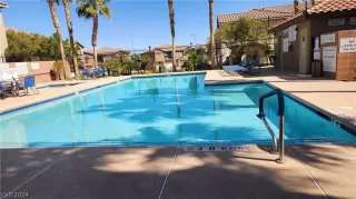 Photo #4: 2580295 Listing 