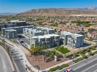 Photo #4: 2580298 Listing