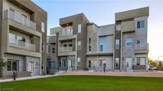 Photo #6: 2580298 Listing