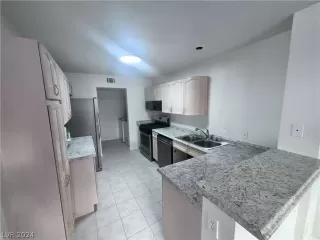 Photo #6: 2580312 Listing 