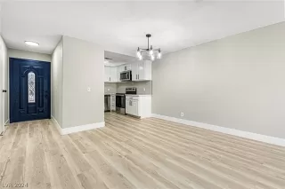 Photo #5: 2580384 Listing 