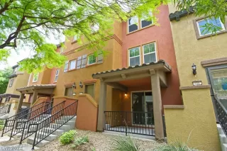 Photo #2: 2580420 Listing