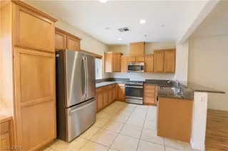 Photo #3: 2580420 Listing