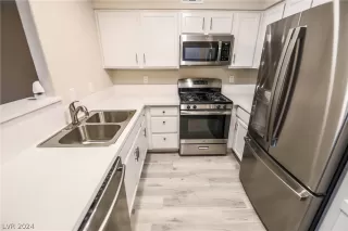 Photo #5: 2580421 Listing 