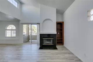 Photo #2: 2580499 Listing