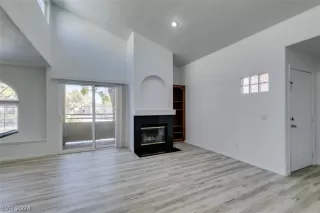 Photo #3: 2580499 Listing