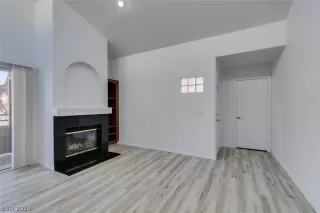 Photo #4: 2580499 Listing