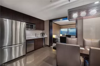 Photo #2: 2580514 Listing