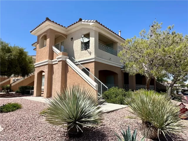 MLS: 2580519 Condo For Sale