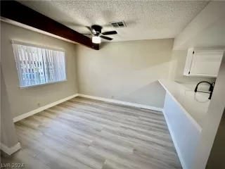 Photo #3: 2580539 Listing