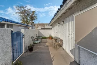 Photo #2: 2580543 Listing