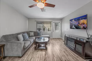 Photo #6: 2580543 Listing